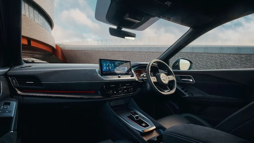 2025 Qashqai interior