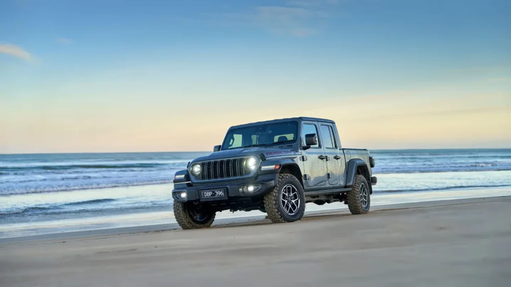 2025 Jeep Gladiator exterior