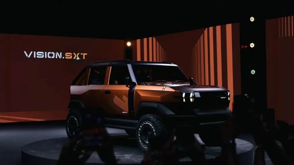 Mahindra Vision SXT