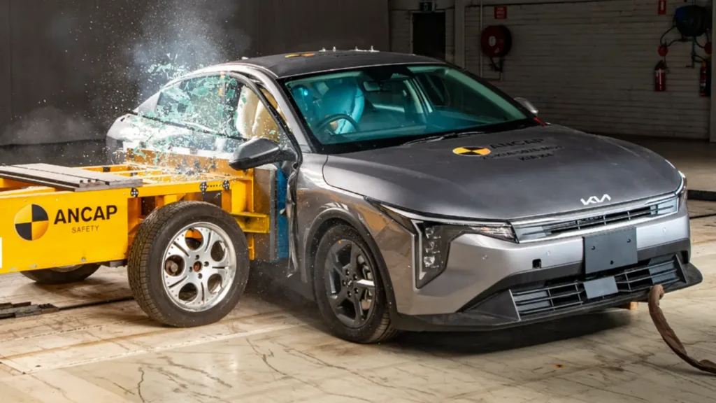 KIA K4 Side impact test