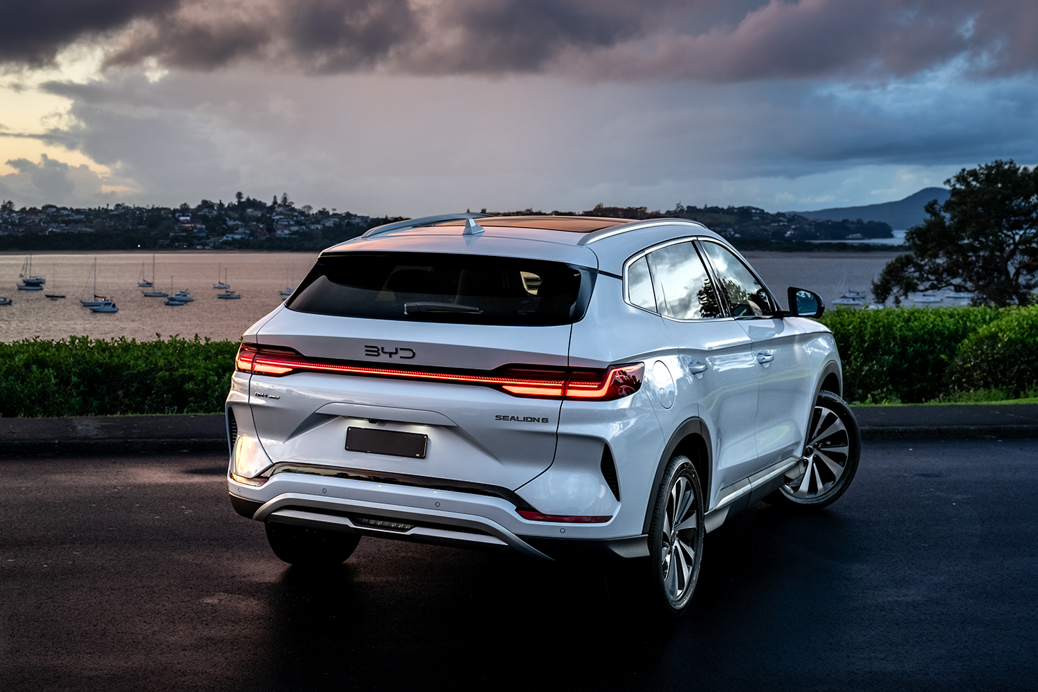 BYD Sealion 6