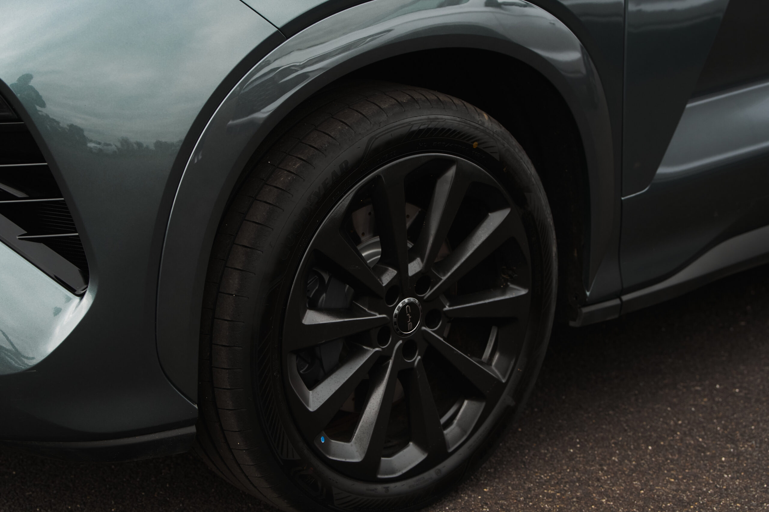 BYD Sealion 8 exterior