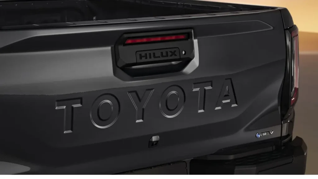 Toyota HiLux BEV 