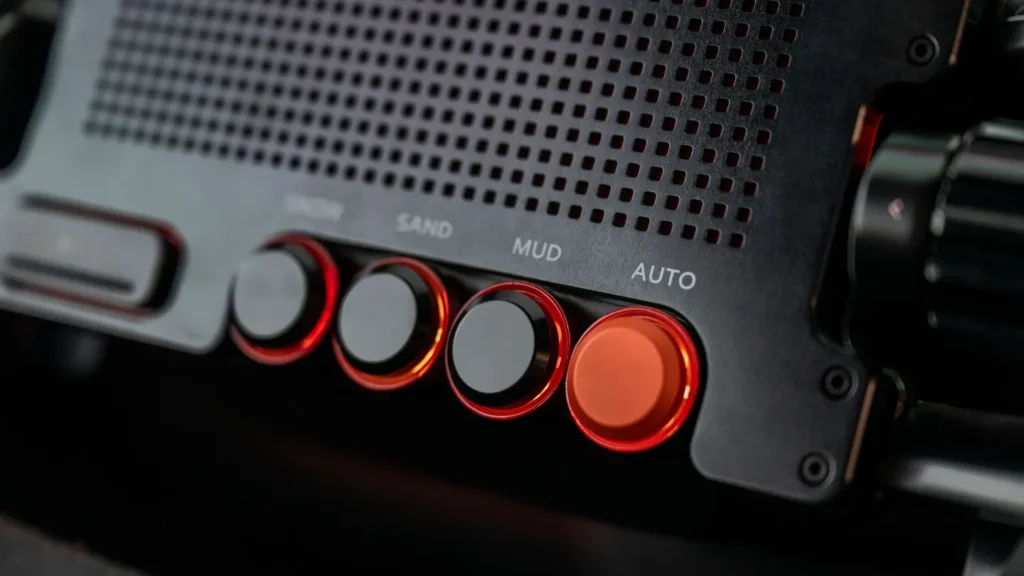 Hyundai crater concept SNOW, SAND, MUD, and a dedicated XRT mode