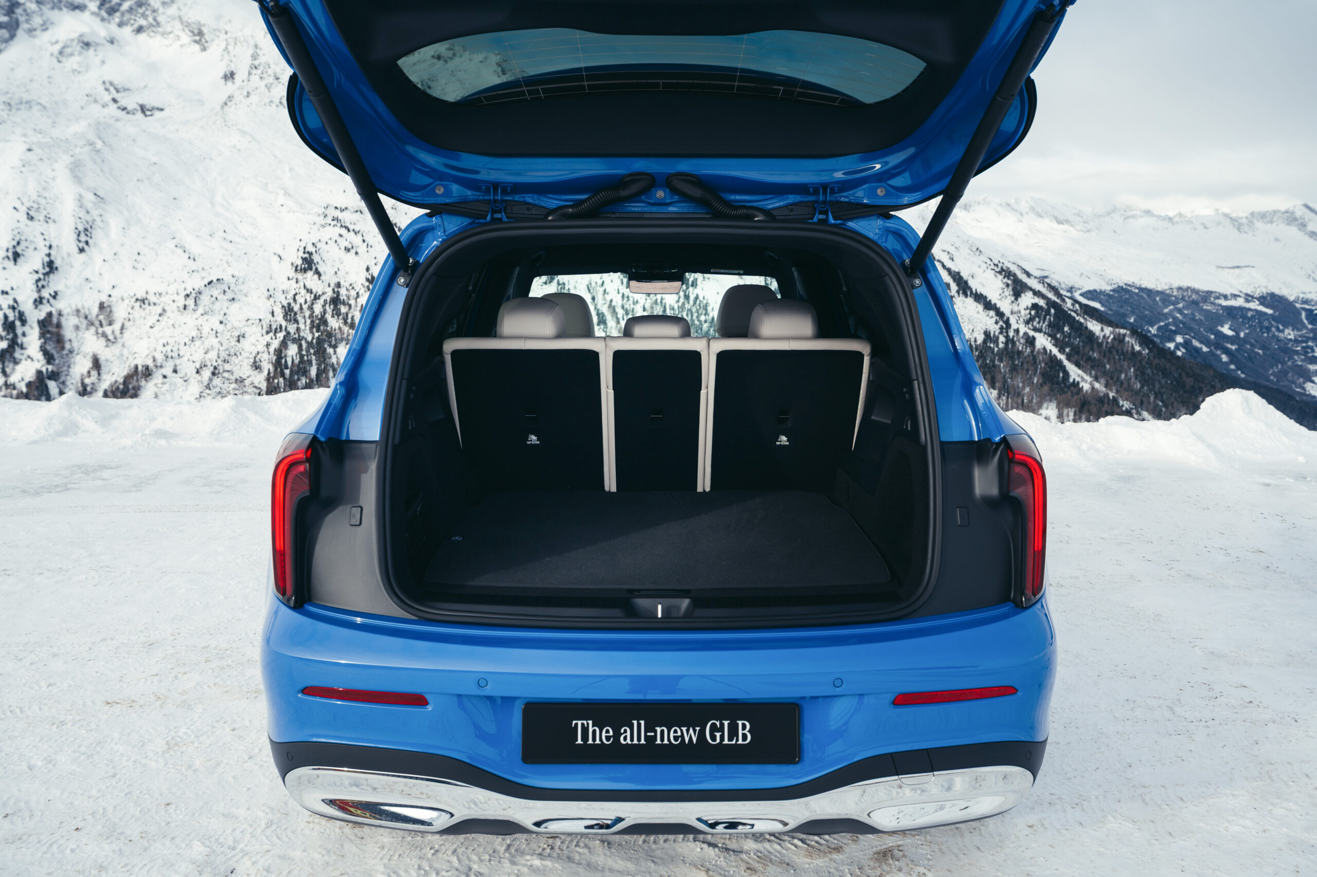 Mercedes-Benz GLB boot space