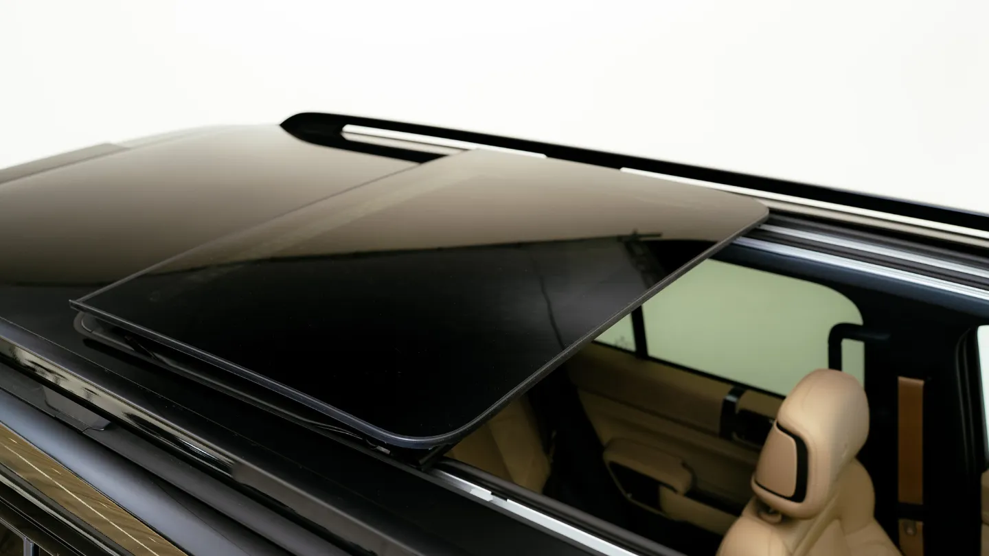 denza b5 open sunroof from outside