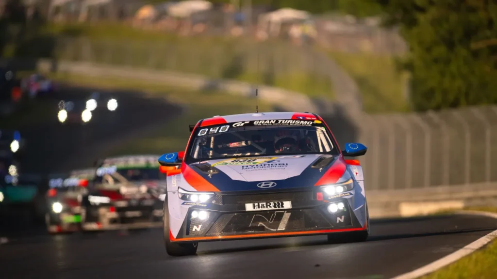 Hyundai i30 Sedan N TCR racing