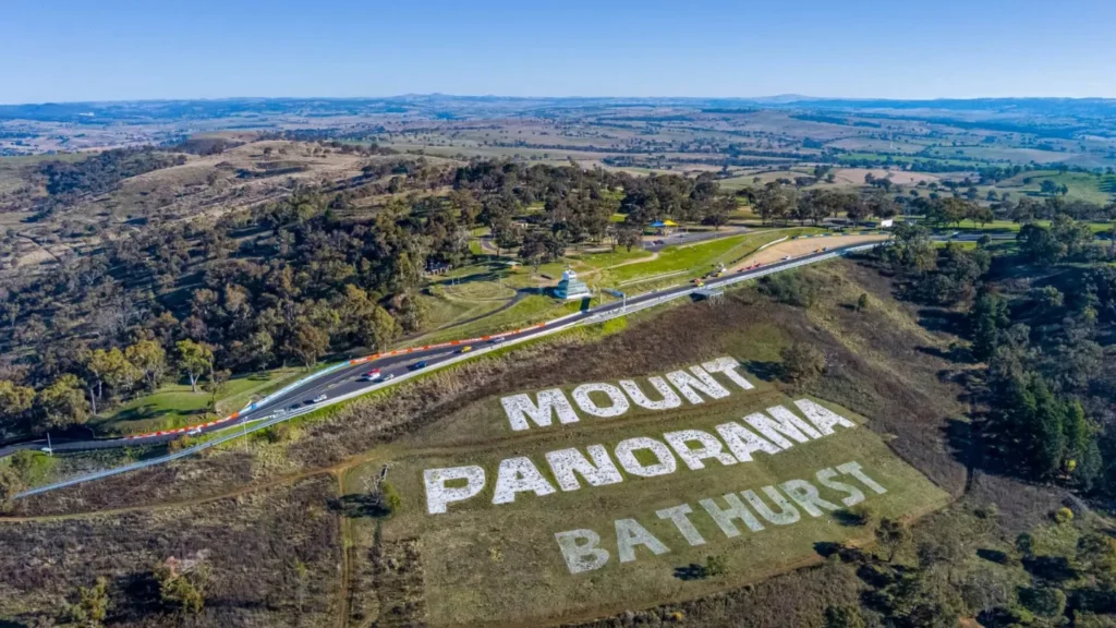 bathurst track in New South Wales, Australia