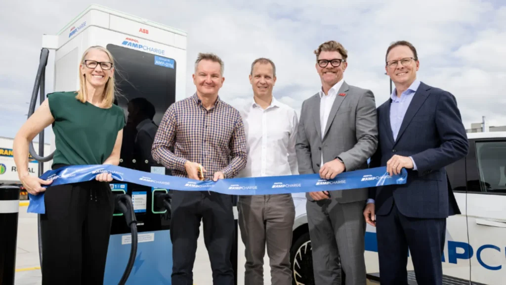Chris Bowen (2nd from left) inaugurating the westbound AmpCharge charging site in Eastern Creek sydney