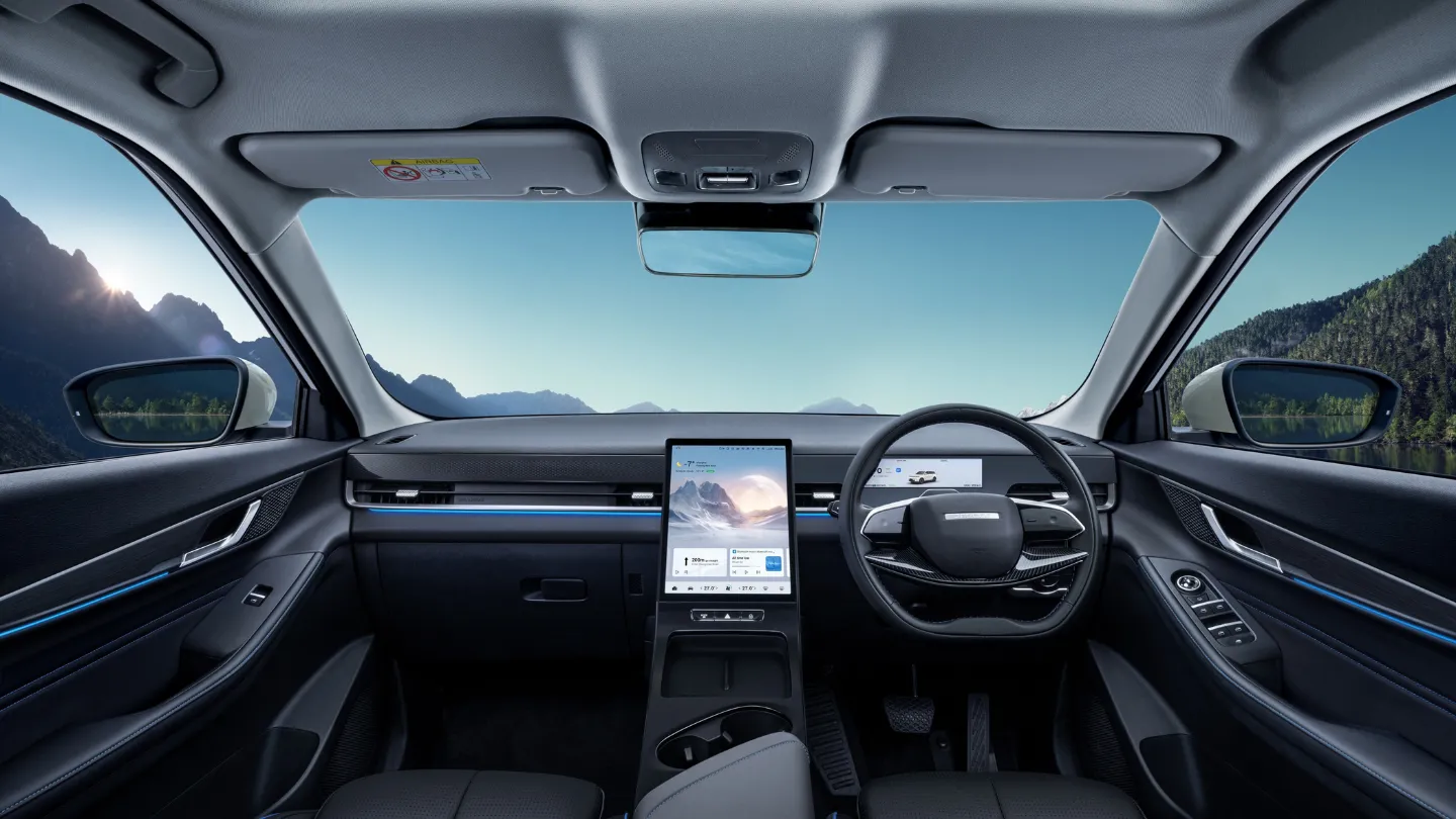 Jaecoo J5 EV new black interior front seats and cockpit