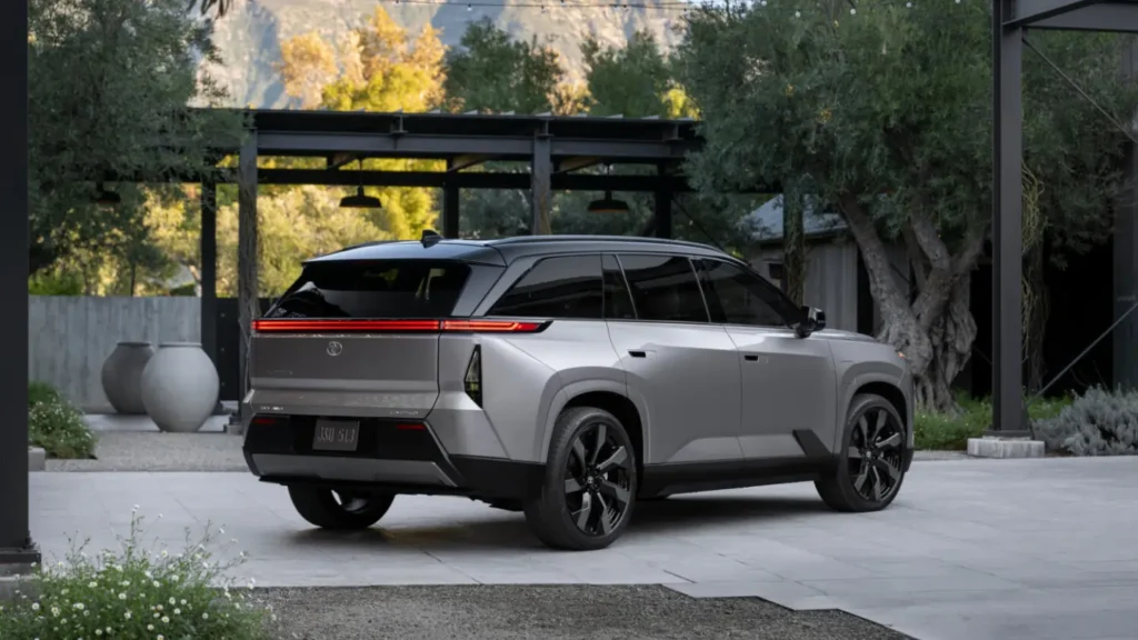 Toyota Highlander BEV