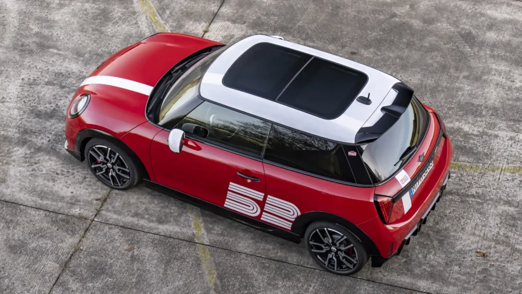 MINI JCW 1965 Victory Edition
