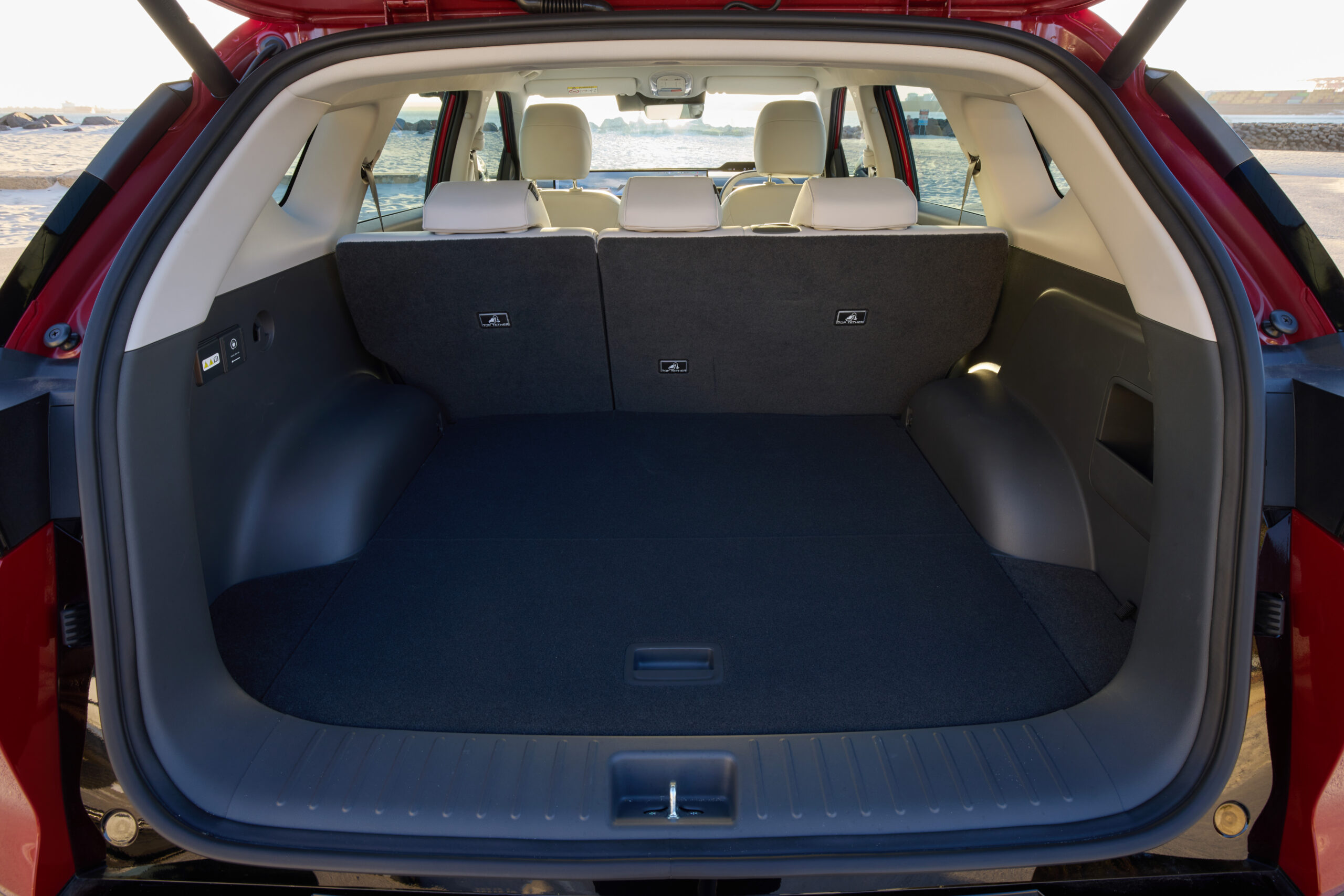 Hyundai Elexio boot space