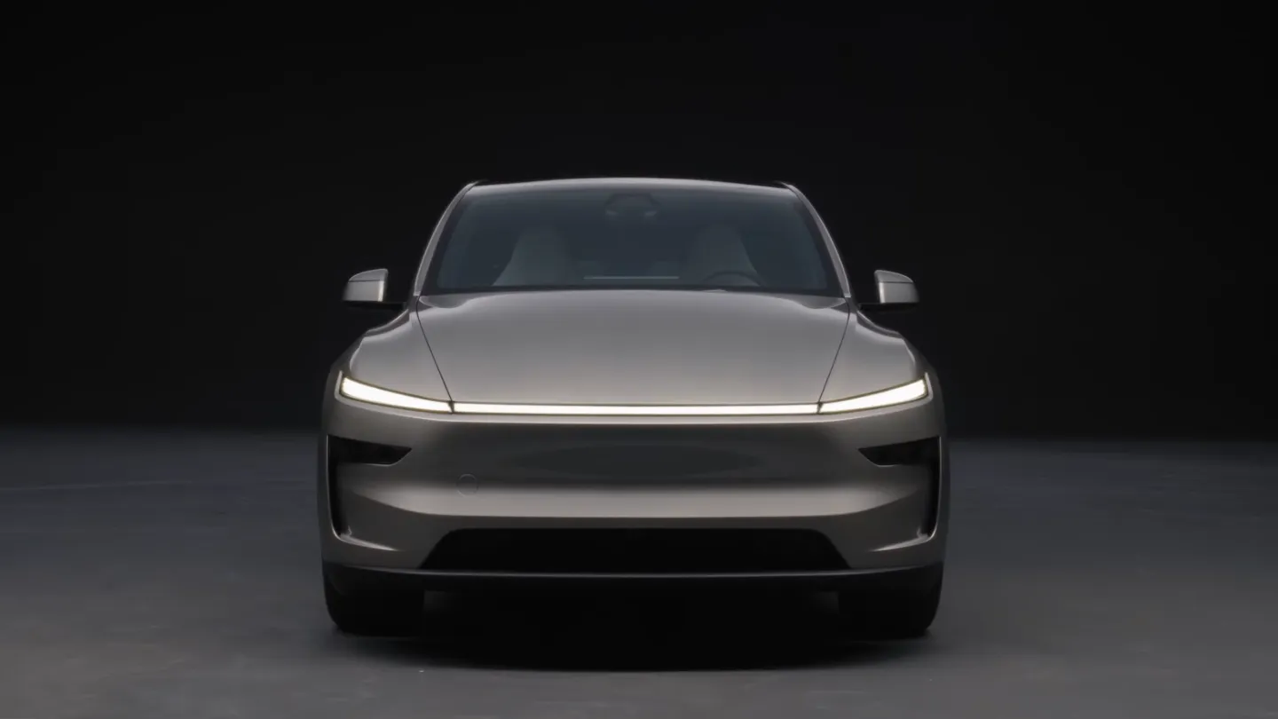 Extended six seat Tesla Model Y Chinese variant front design