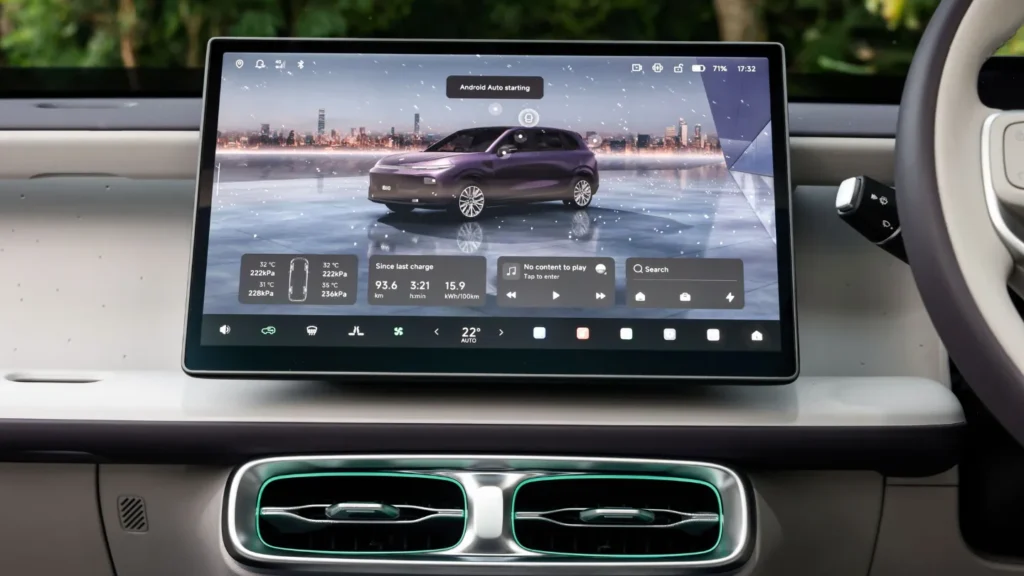 Leapmotor B10 centre console touchscreen