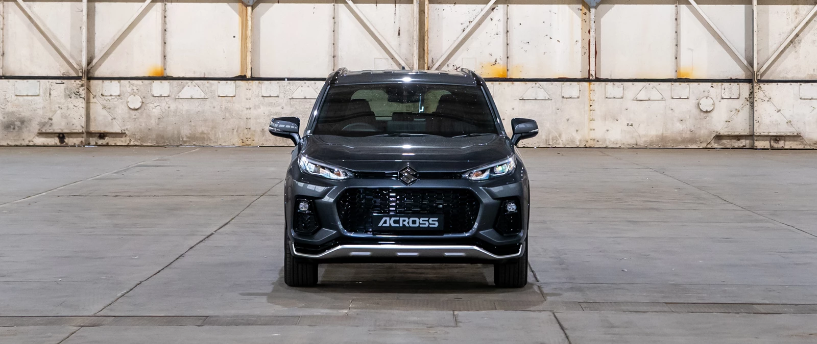 suzuki-across-front-facing