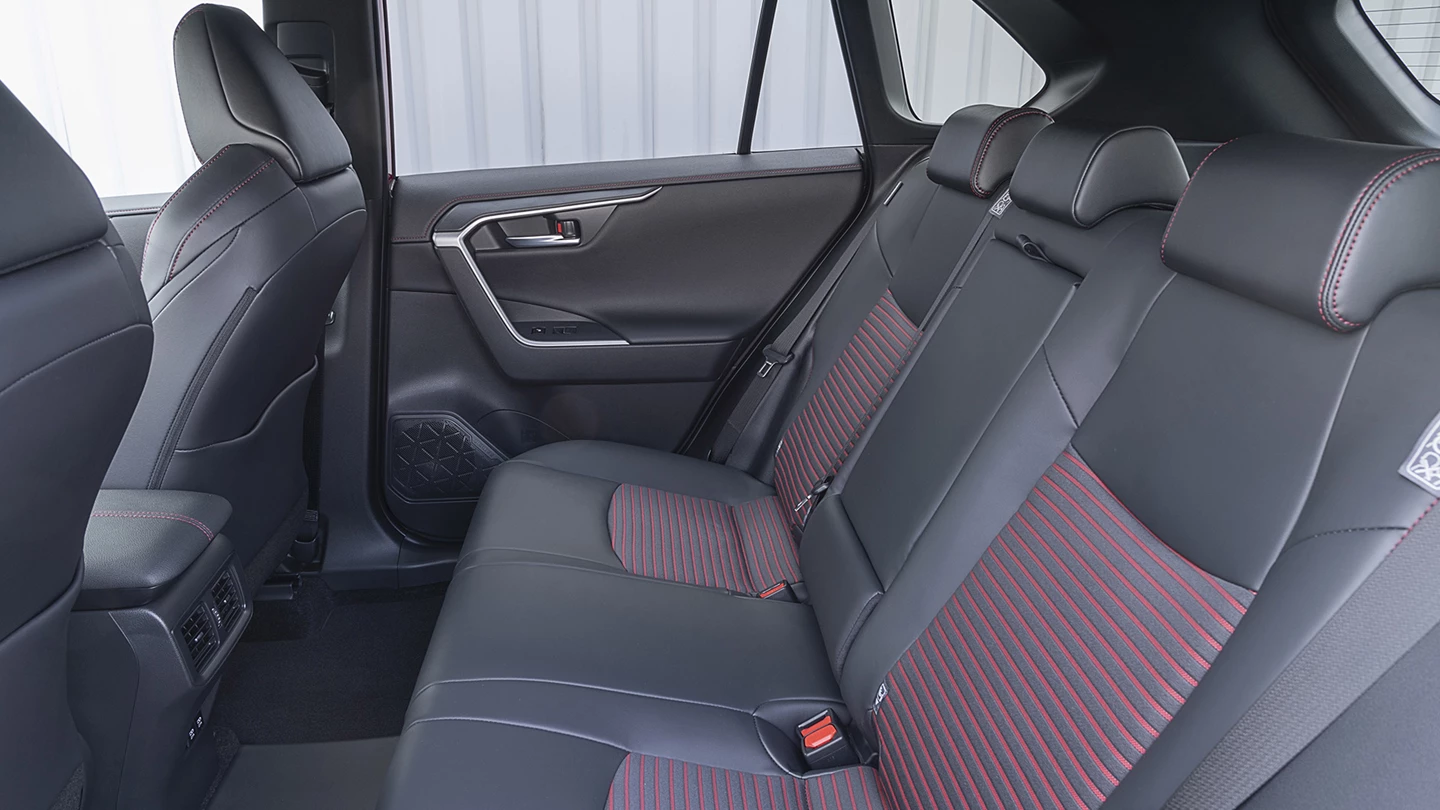 suzuki-across-reclining-rear-seats