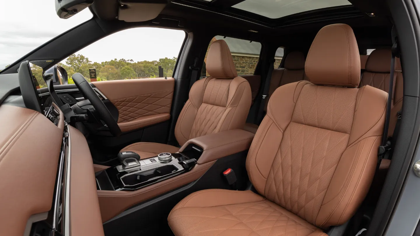 2026 Mitsubishi Outlander PHEV front seats