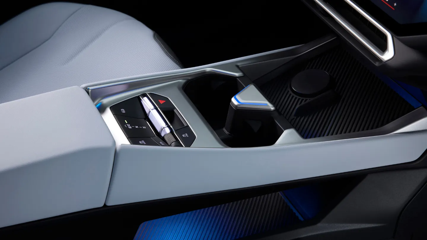 2027 BMW i3 Sedan centre console