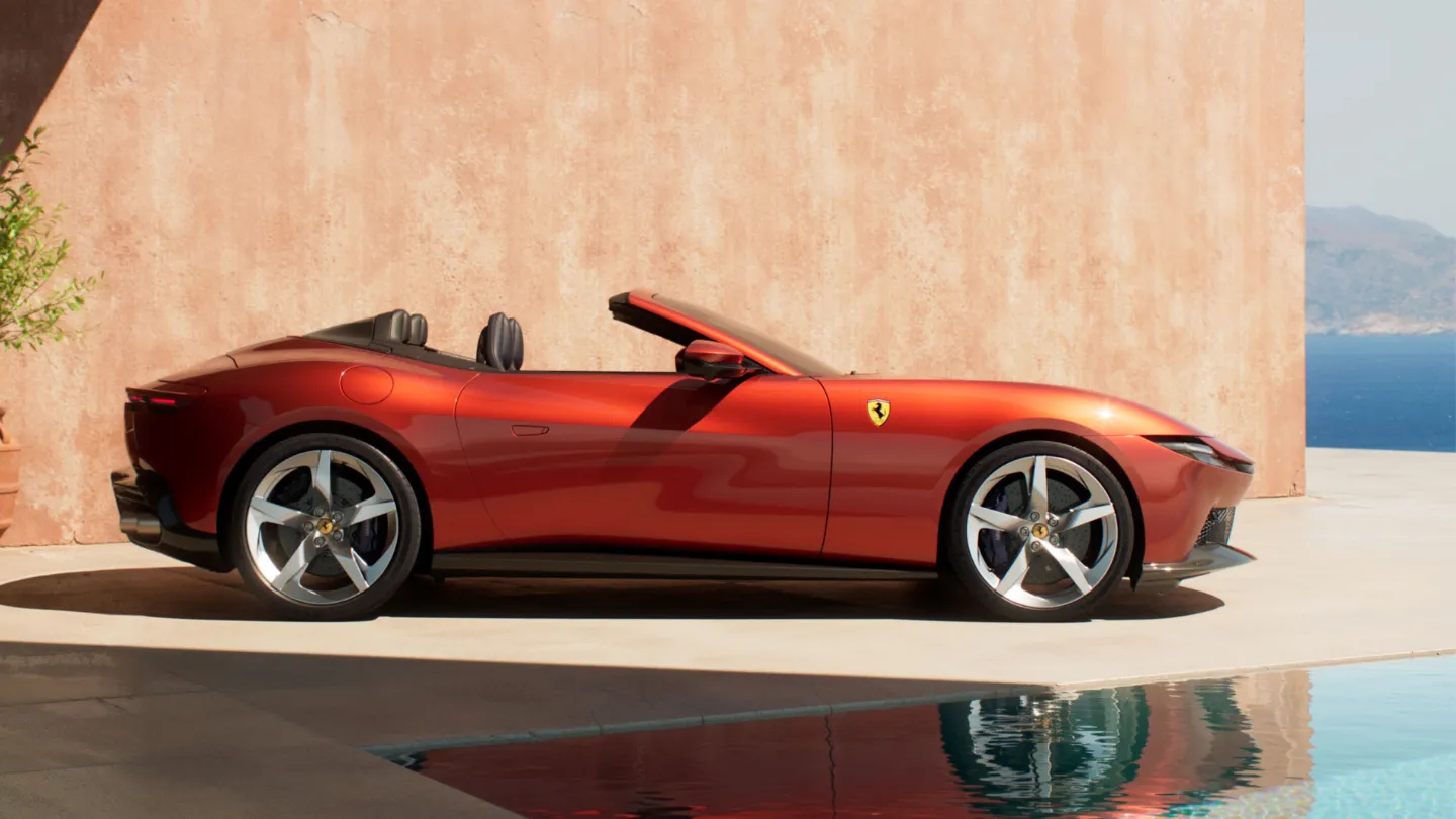Ferrari Amalfi Spider Rosso Tramonto (Sunset Red) side view