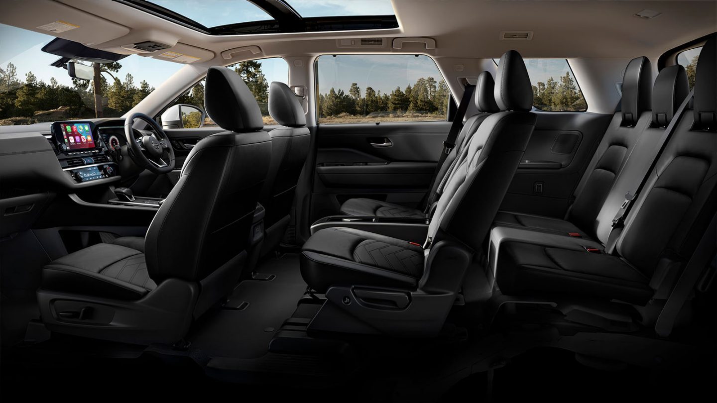 Nissan Pathfinder interior