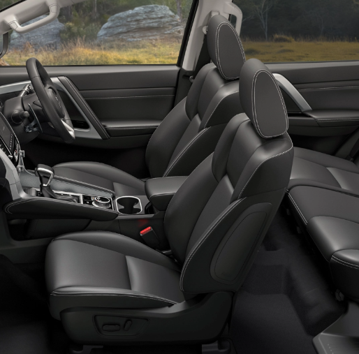 Mitsubishi Pajero Sport interior