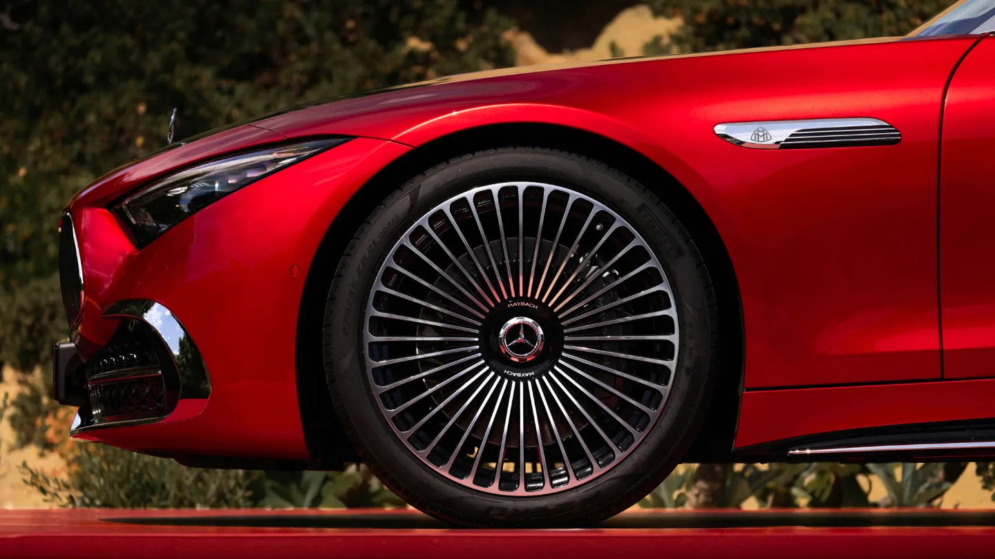 multi-spoke design alloy wheels on a Mercedes-Maybach SL 680