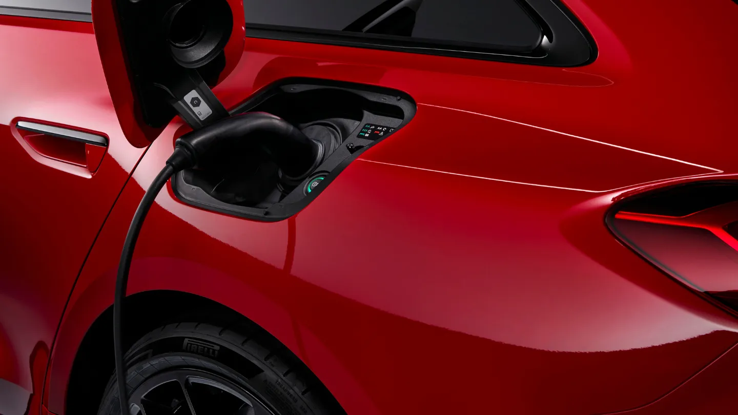 2026 Audi RS 5 Avant phev hybrid charging port