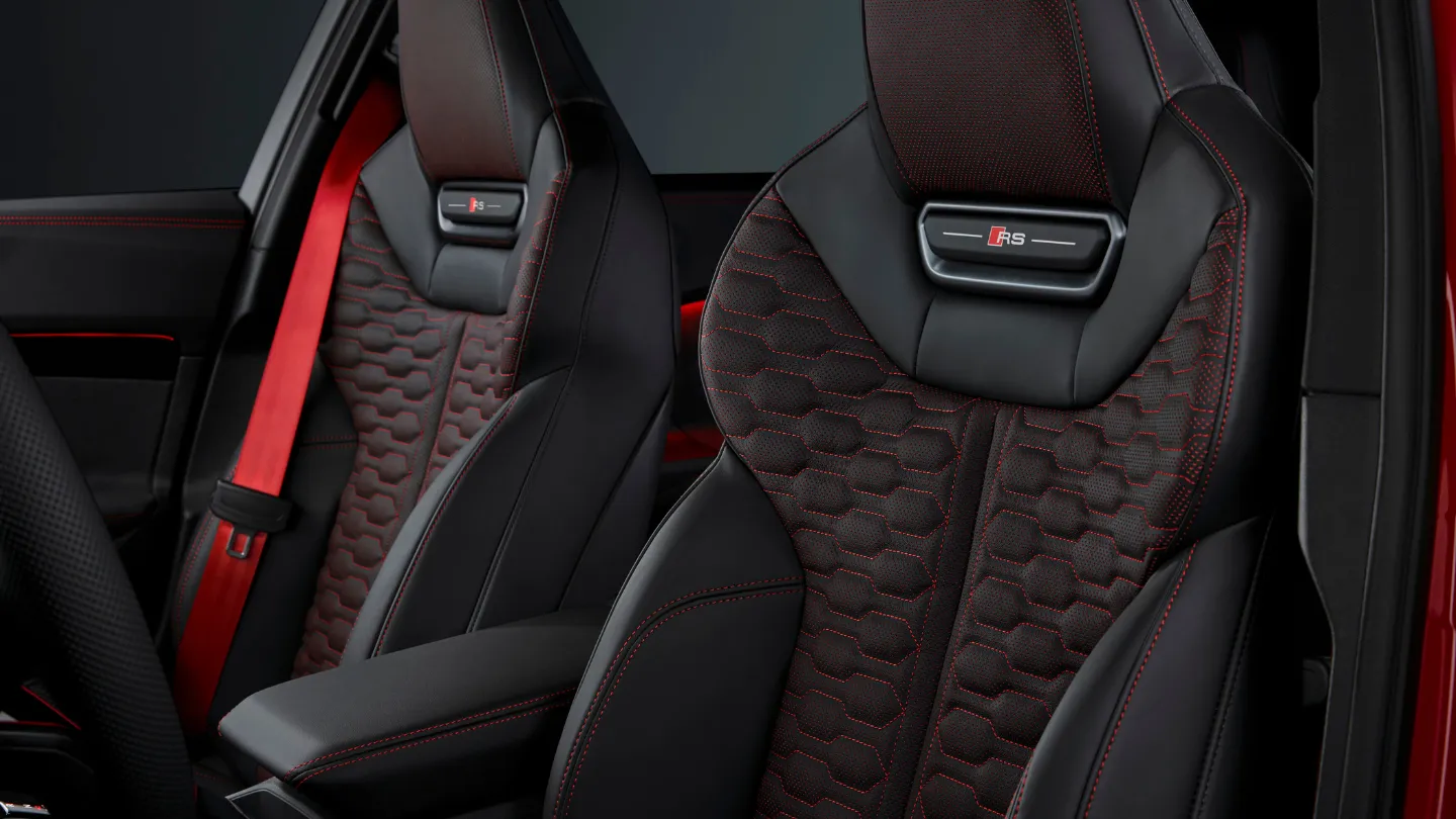2026 Audi RS 5 Avant phev hybrid front seats