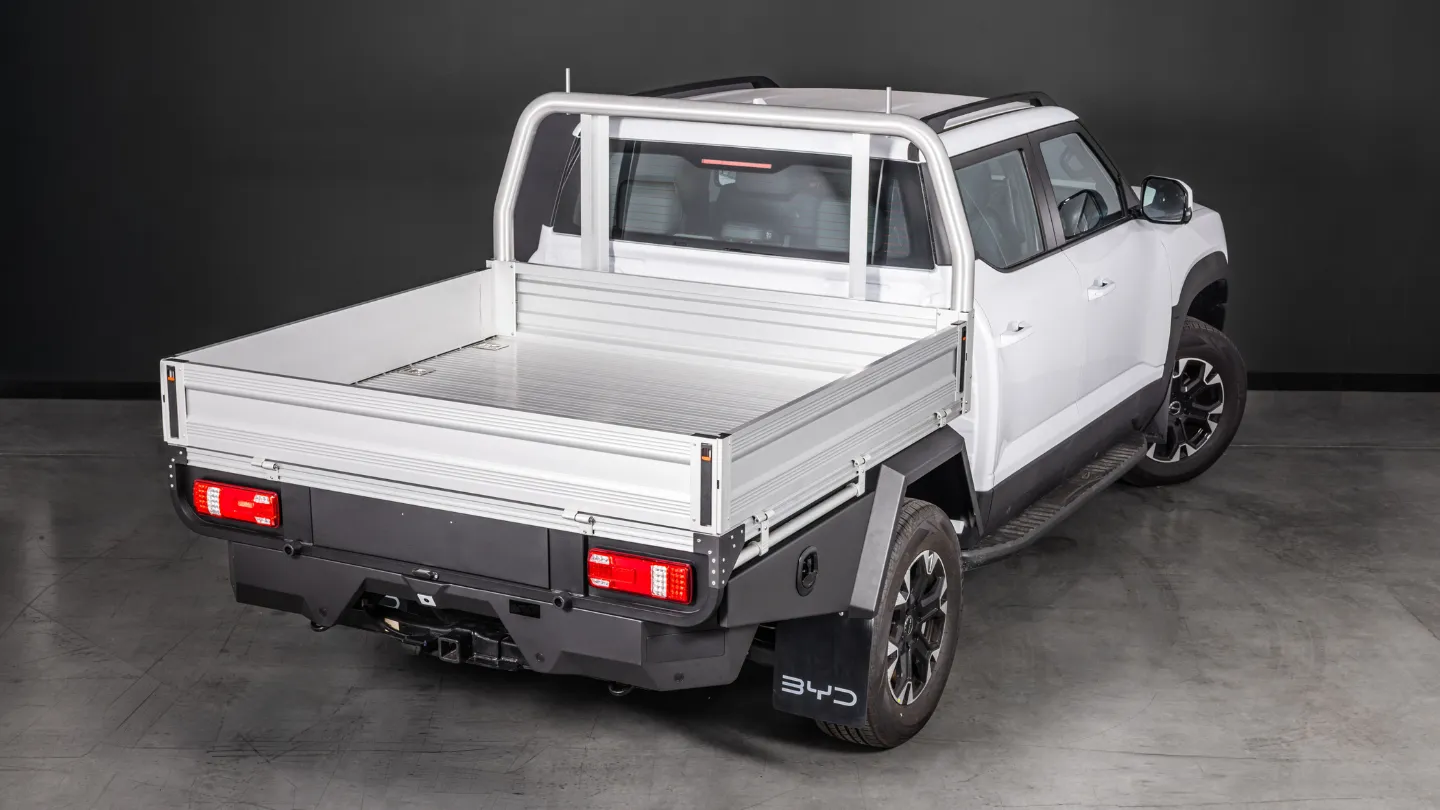 2026 byd shark 6 rear view with tray