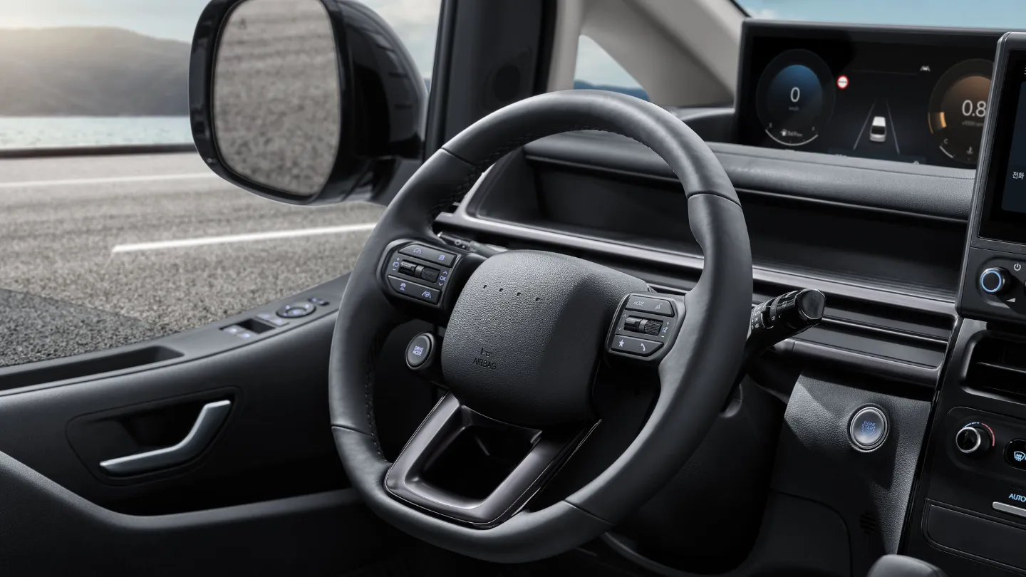 2027 Hyundai Staria Load van steering