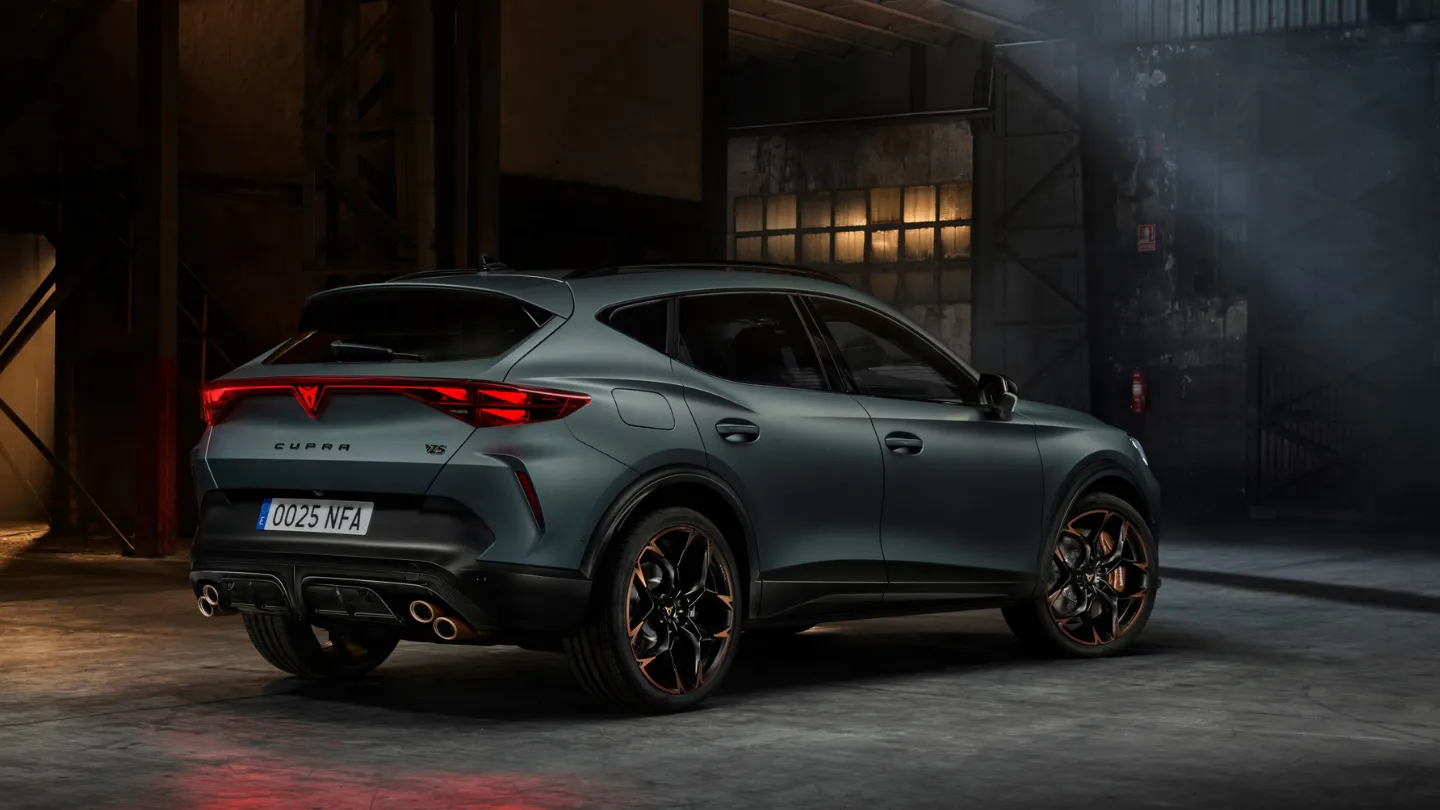 Cupra Formentor VZ5 rear side view