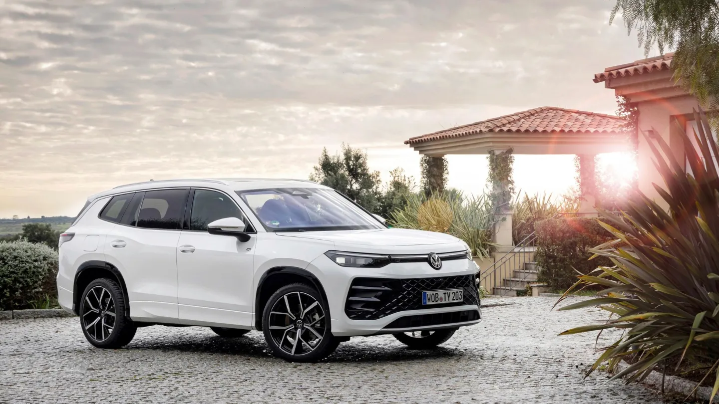 Volkswagen Tayron large SUV parked