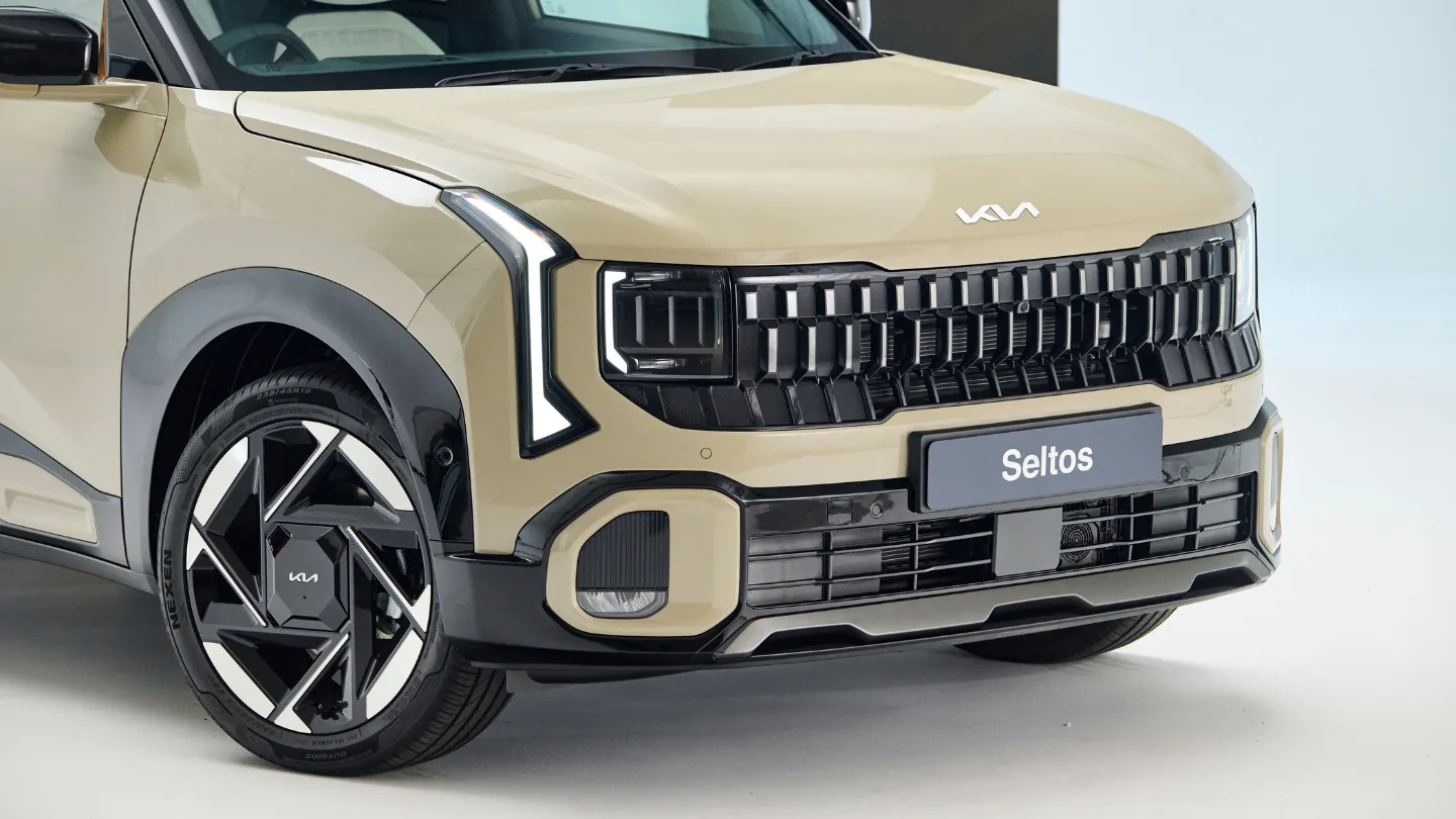 2026 Kia Seltos gt line front close up