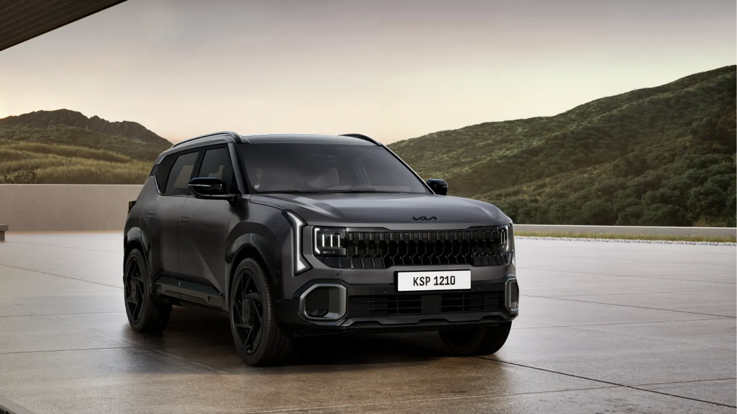 2026 Kia Seltos hybrid australia front view grey colour option