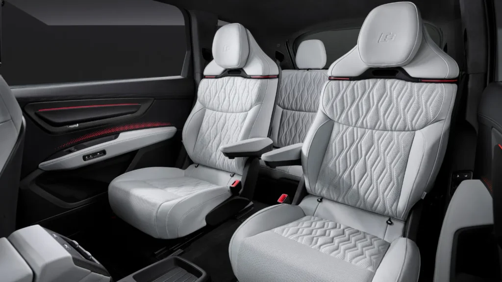 2027 Audi Q9 second row pilot seats