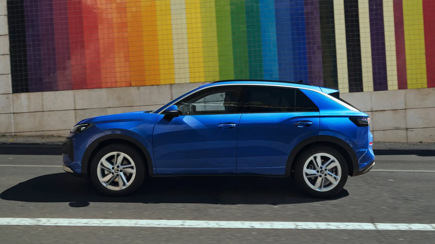 2027 Volkswagen T-Roc side view