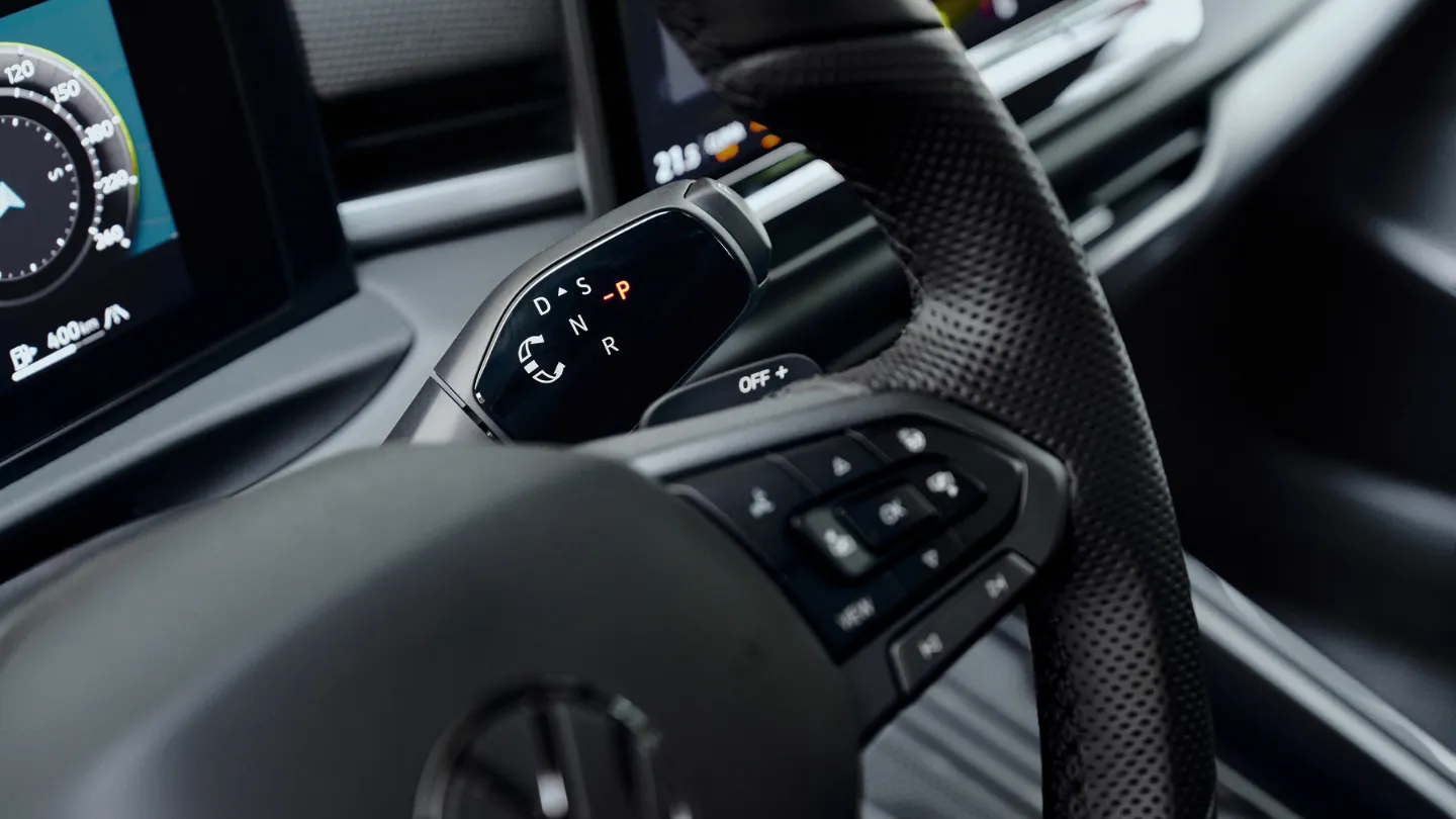 2027 Volkswagen T-Roc steering wheel transmission and control buttons