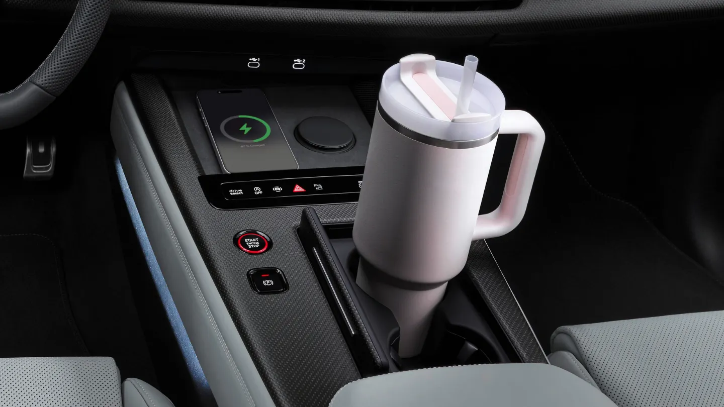 Audi Q9 centre console storage