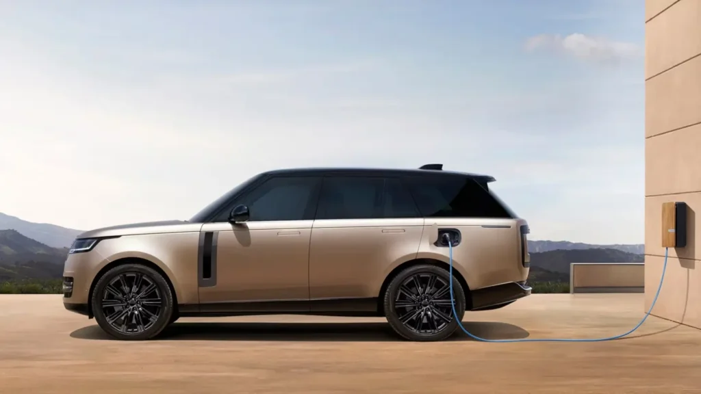 The new extended range plug-in electric hybrid (PHEV) Range Rover