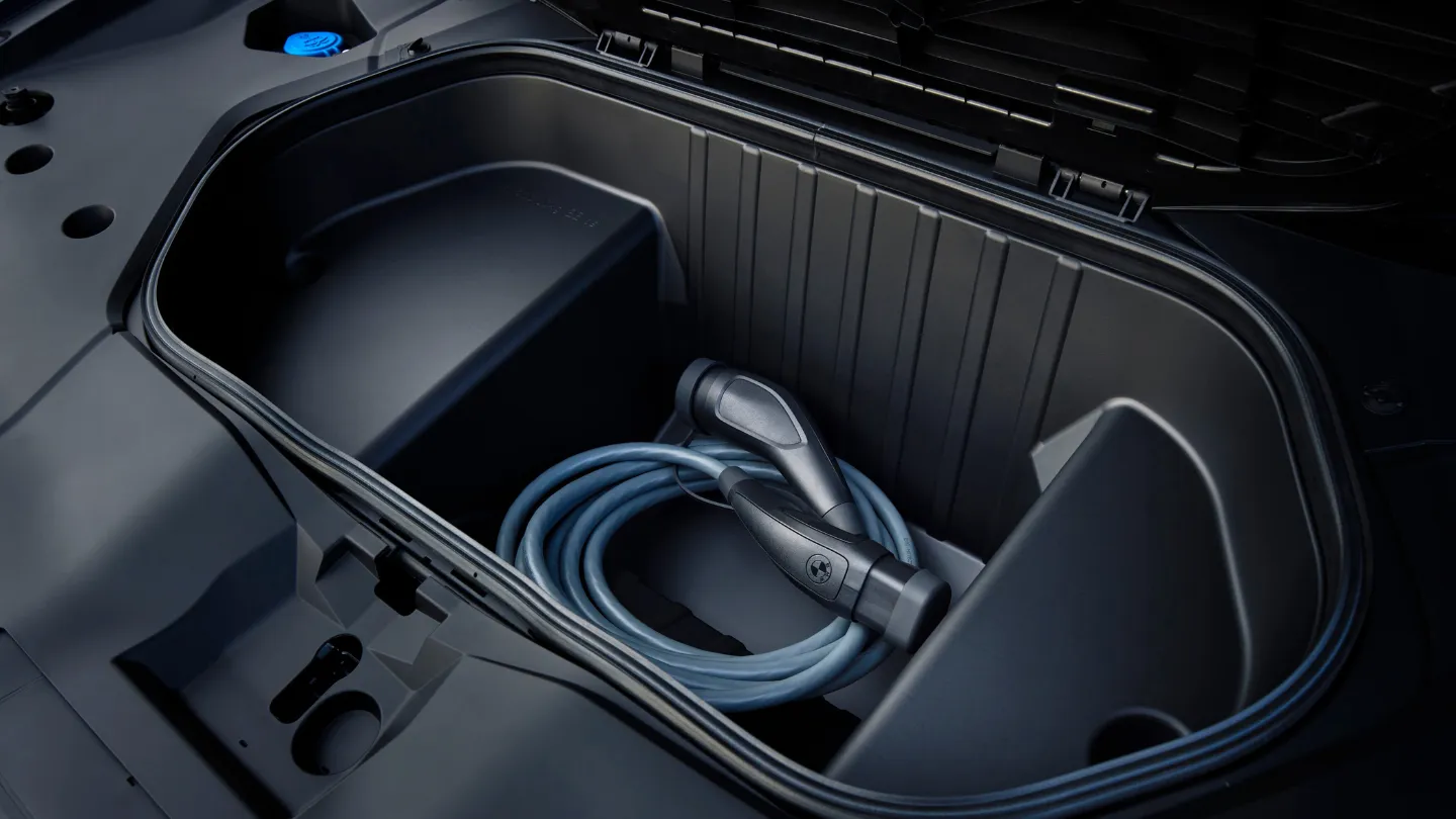 2026 BMW iX3 40 frunk storage