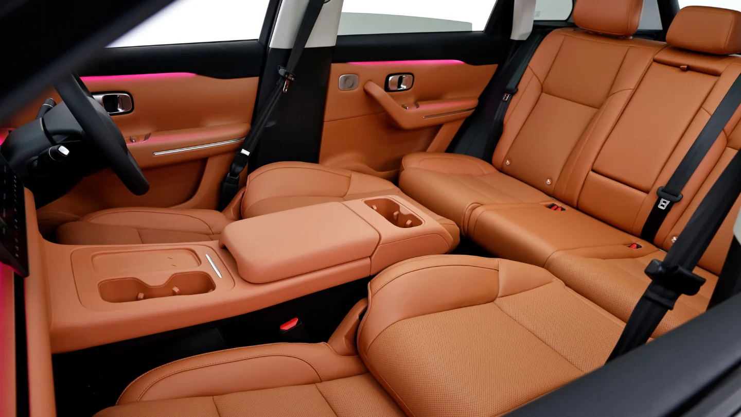 2026 Leapmotor C10 Design LR front and rear seats