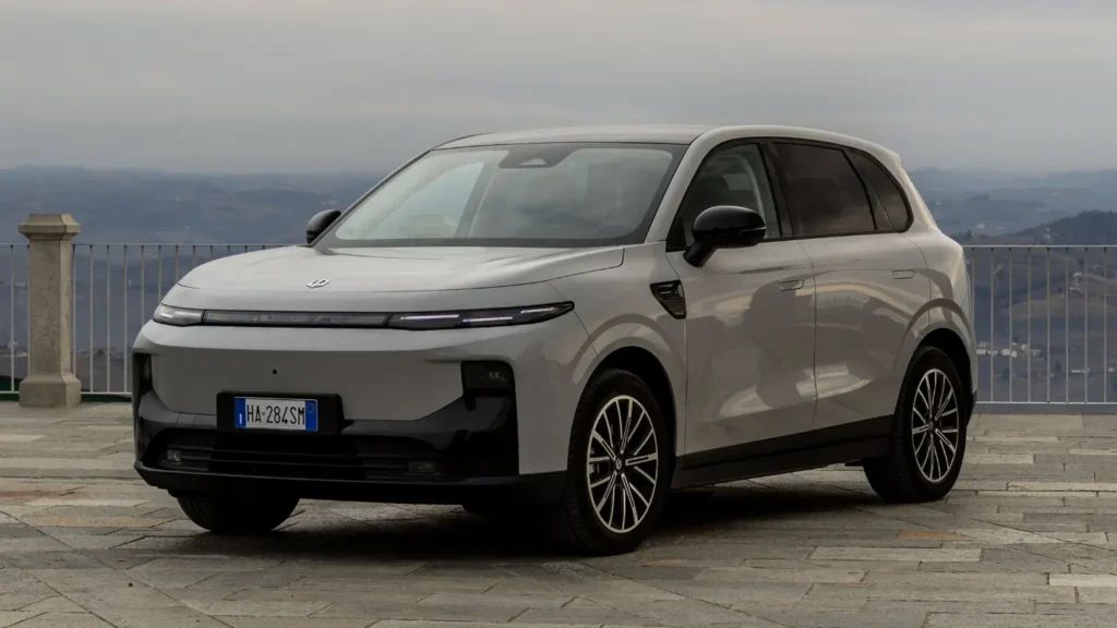 Leapmotor B10 Hybrid EV