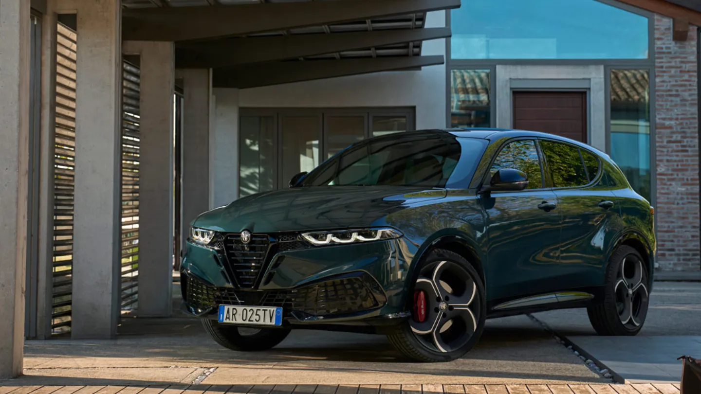 2026 Alfa Romeo Tonale exterior parked photo
