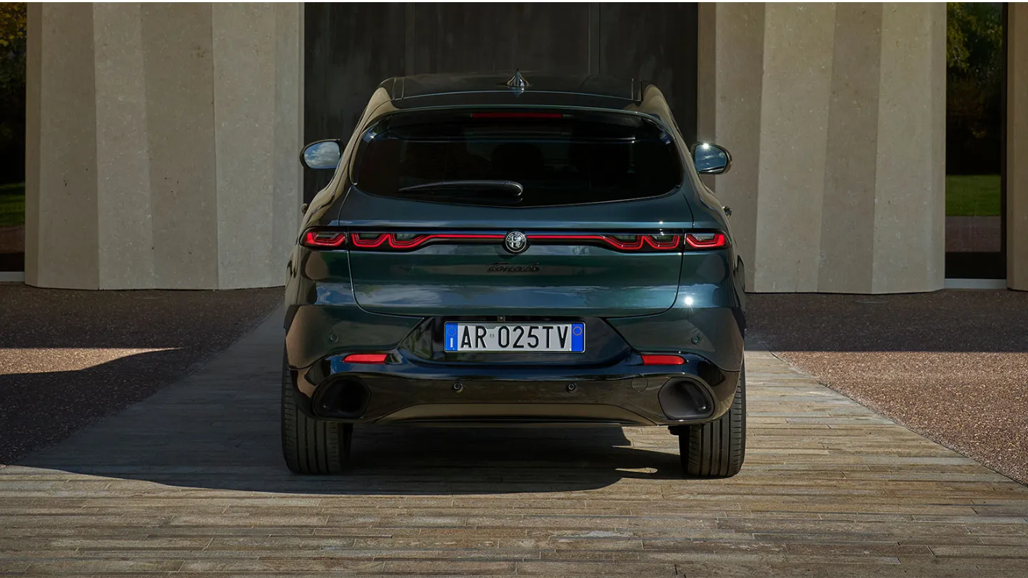 2026 Alfa Romeo Tonale exterior rear view