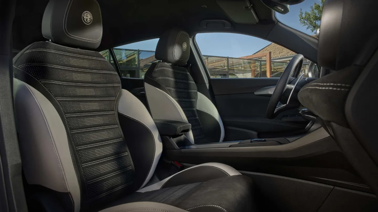 2026 Alfa Romeo Tonale front seats black accent