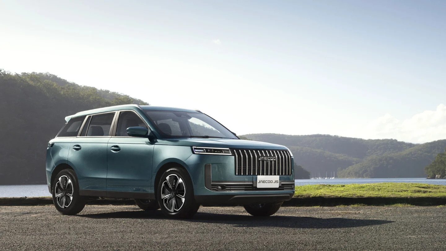 2026 Jaecoo J5 Hybrid exterior