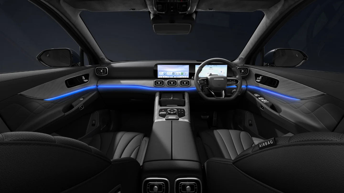 2026 Jaecoo J8 SHS interior cockpit