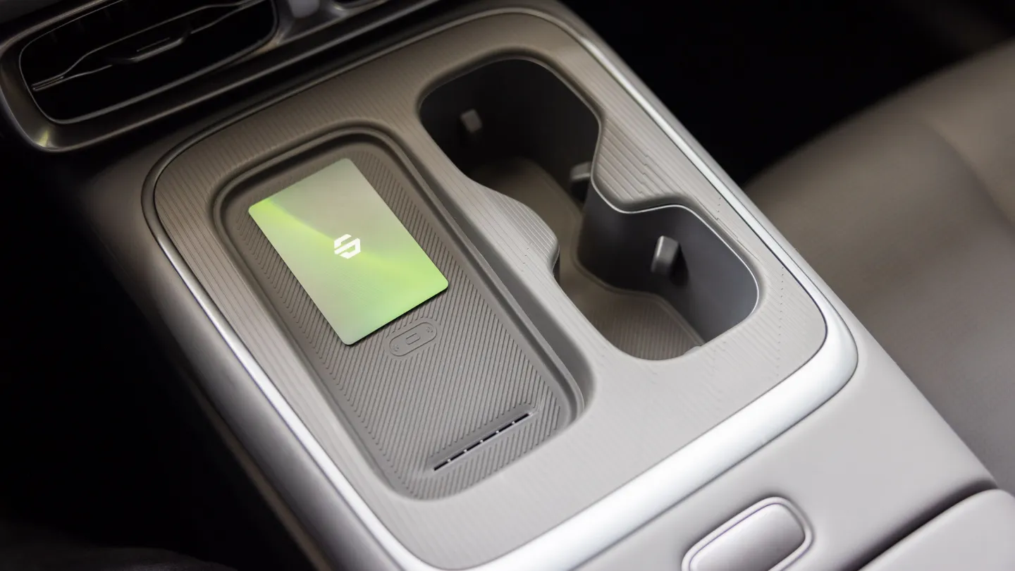 2026 Leapmotor B05 EV interior wireless phone charger cup holders