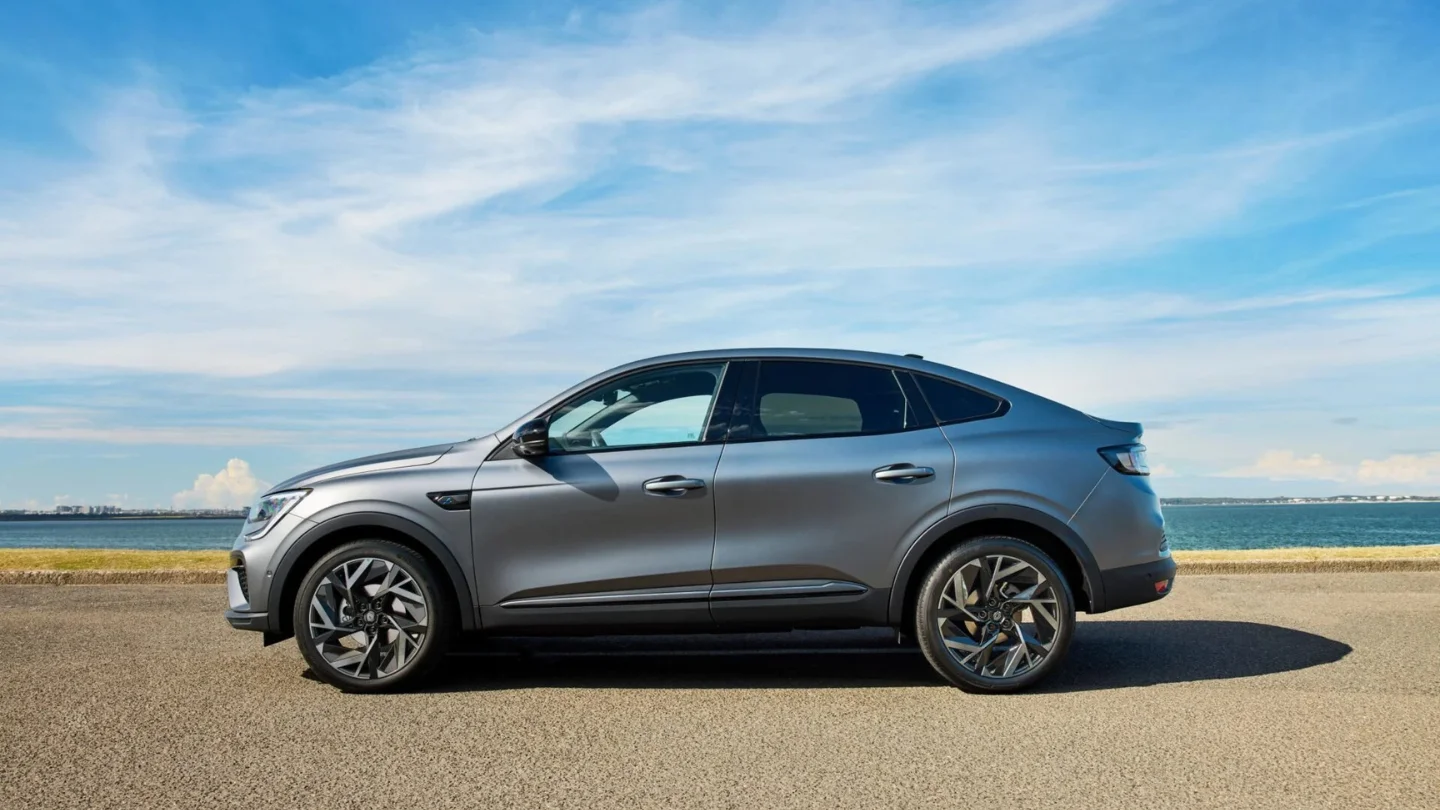 2026 Renault Arkana mild hybrid exterior 1
